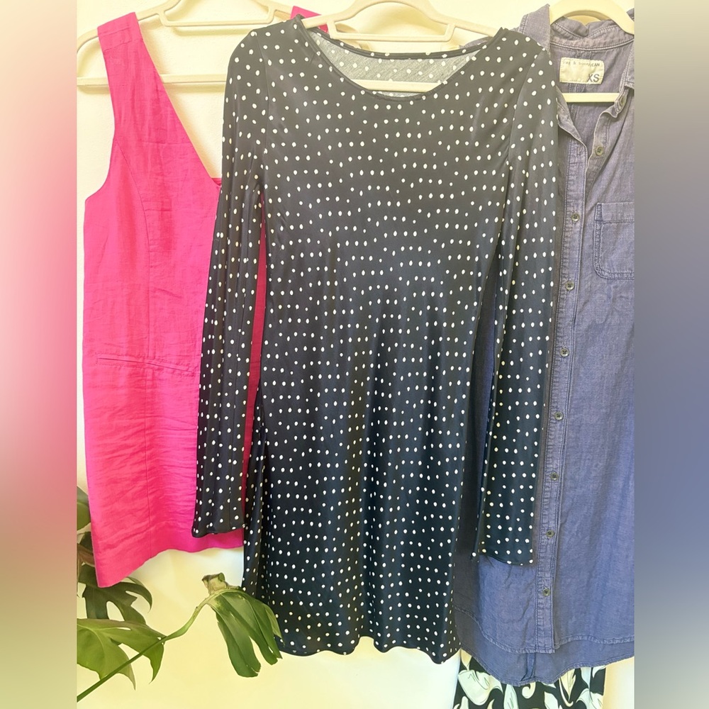ZARA POLKA DOT KNEE LENGTH DRESS, SMALL. LIKE NEW.